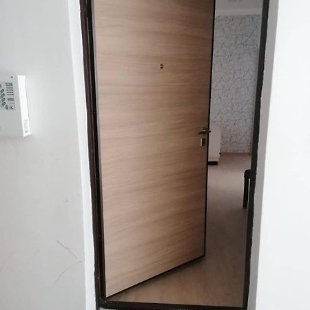 Hostel Denica สโกเปีย ภายนอก รูปภาพ