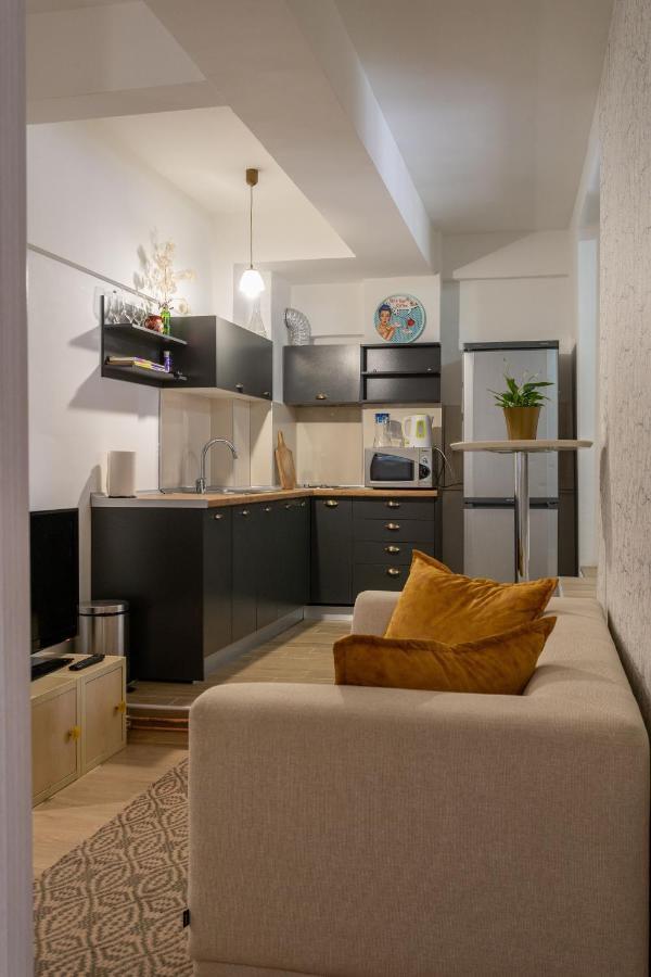Hostel Denica สโกเปีย ภายนอก รูปภาพ