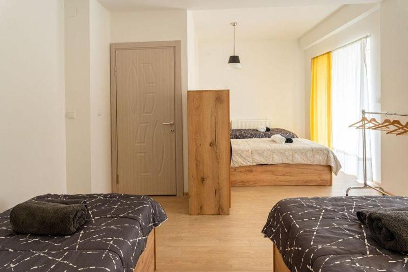 Hostel Denica สโกเปีย ภายนอก รูปภาพ