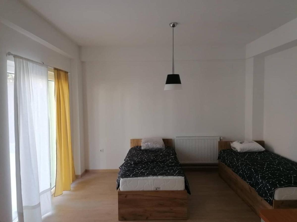 Hostel Denica สโกเปีย ภายนอก รูปภาพ